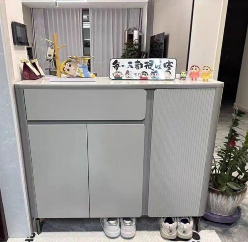 Lacquered Shoe Cabinet J60