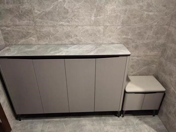 Lacquered Shoe Cabinet X320